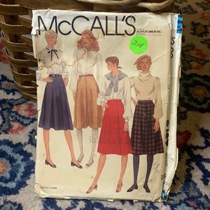 Size 10 McCall’s pattern 8197 skirt